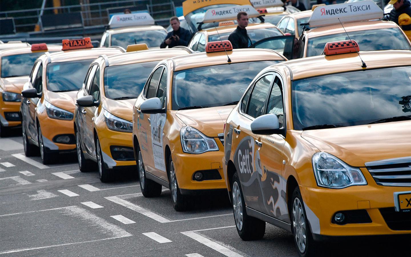 В России приняли закон о такси